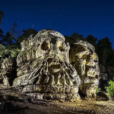 Apartman Garden Apt-free Parking,close D8,metro,expo Hovorcovice