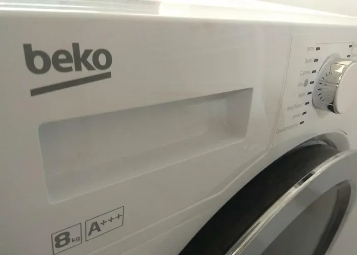 Garden Apt-free Parking,close D8,metro,expo شقة Hovorcovice