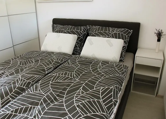 شقة Garden Apt-free Parking,close D8,metro,expo Hovorcovice