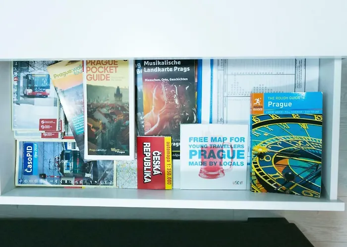 Garden Apt-free Parking,close D8,metro,expo * Hovorcovice